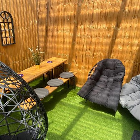 3 Double Bed Brittania Styled Central Home Near Lfc Sleeps 6 With Free Business Super Fast Fibre Broadband 利物浦 外观 照片