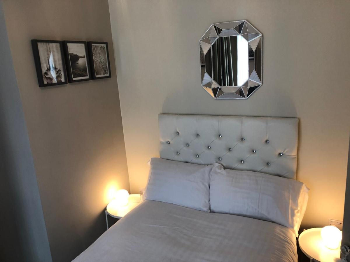 3 Double Bed Brittania Styled Central Home Near Lfc Sleeps 6 With Free Business Super Fast Fibre Broadband 利物浦 外观 照片