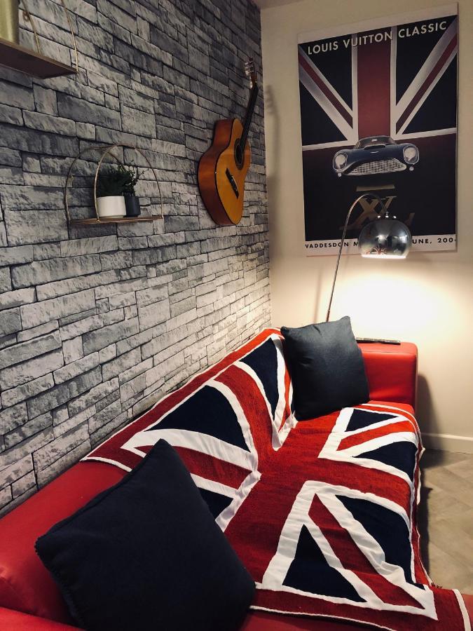 3 Double Bed Brittania Styled Central Home Near Lfc Sleeps 6 With Free Business Super Fast Fibre Broadband 利物浦 外观 照片