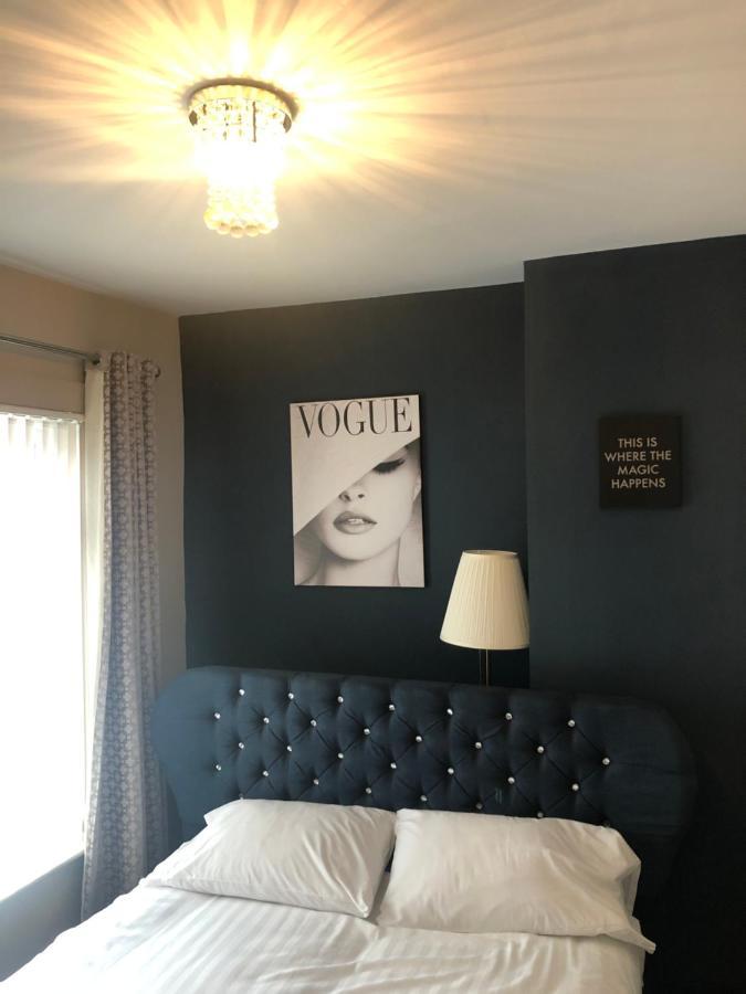 3 Double Bed Brittania Styled Central Home Near Lfc Sleeps 6 With Free Business Super Fast Fibre Broadband 利物浦 外观 照片