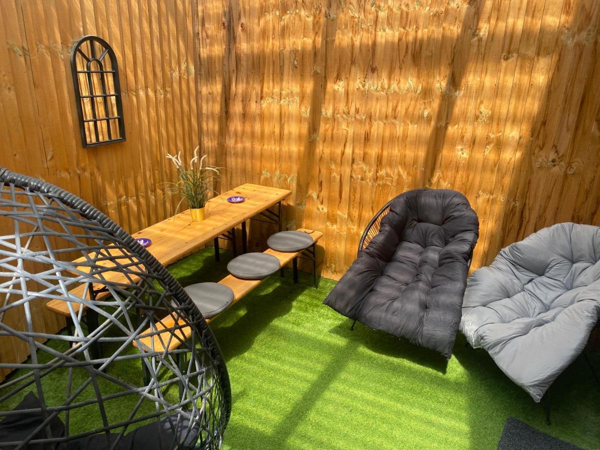 3 Double Bed Brittania Styled Central Home Near Lfc Sleeps 6 With Free Business Super Fast Fibre Broadband 利物浦 外观 照片
