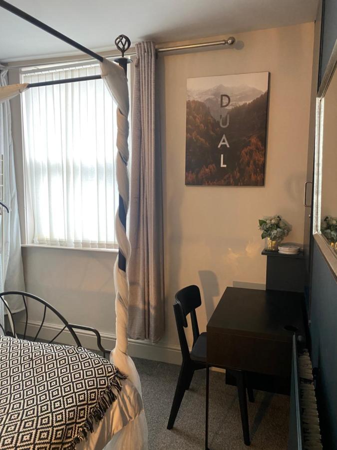 3 Double Bed Brittania Styled Central Home Near Lfc Sleeps 6 With Free Business Super Fast Fibre Broadband 利物浦 外观 照片